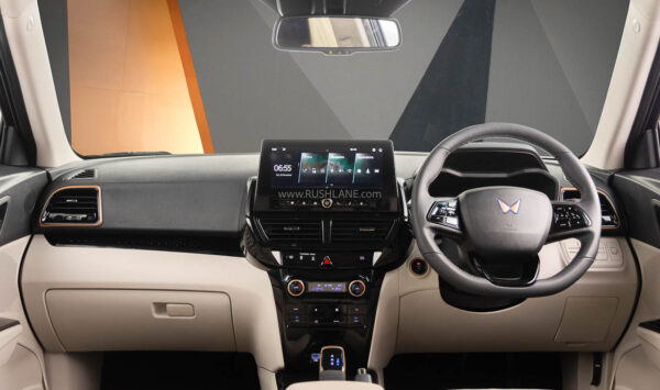 2024 Mahindra XUV400 EV PRO Interiors